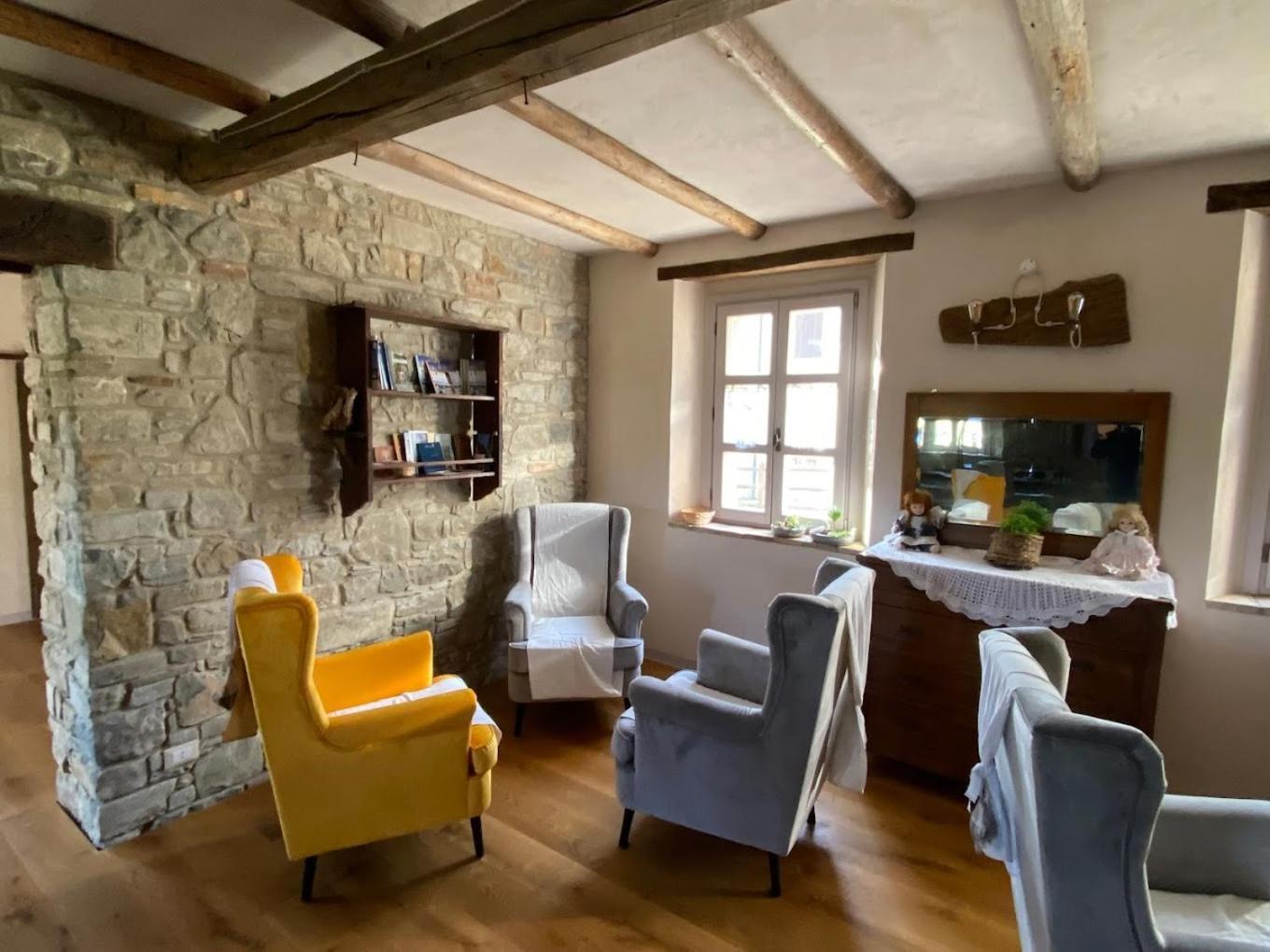 Hotel La Casa Di Lillia à Castelnovo ne' Monti Extérieur photo